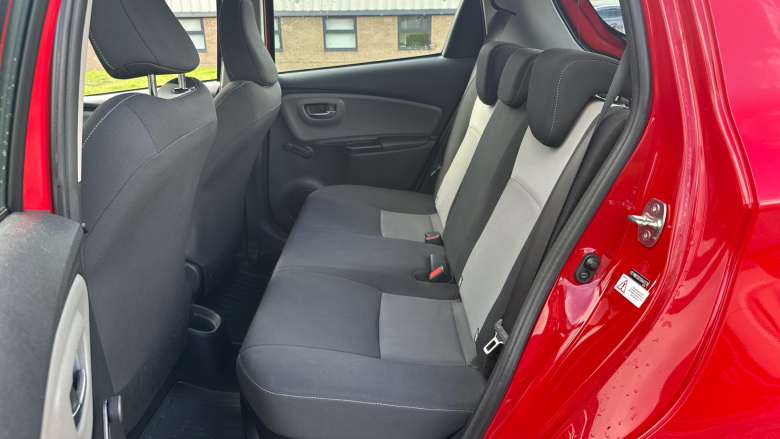 Toyota Yaris 1.5 Hybrid Icon 5dr CVT Hybrid Hatchback